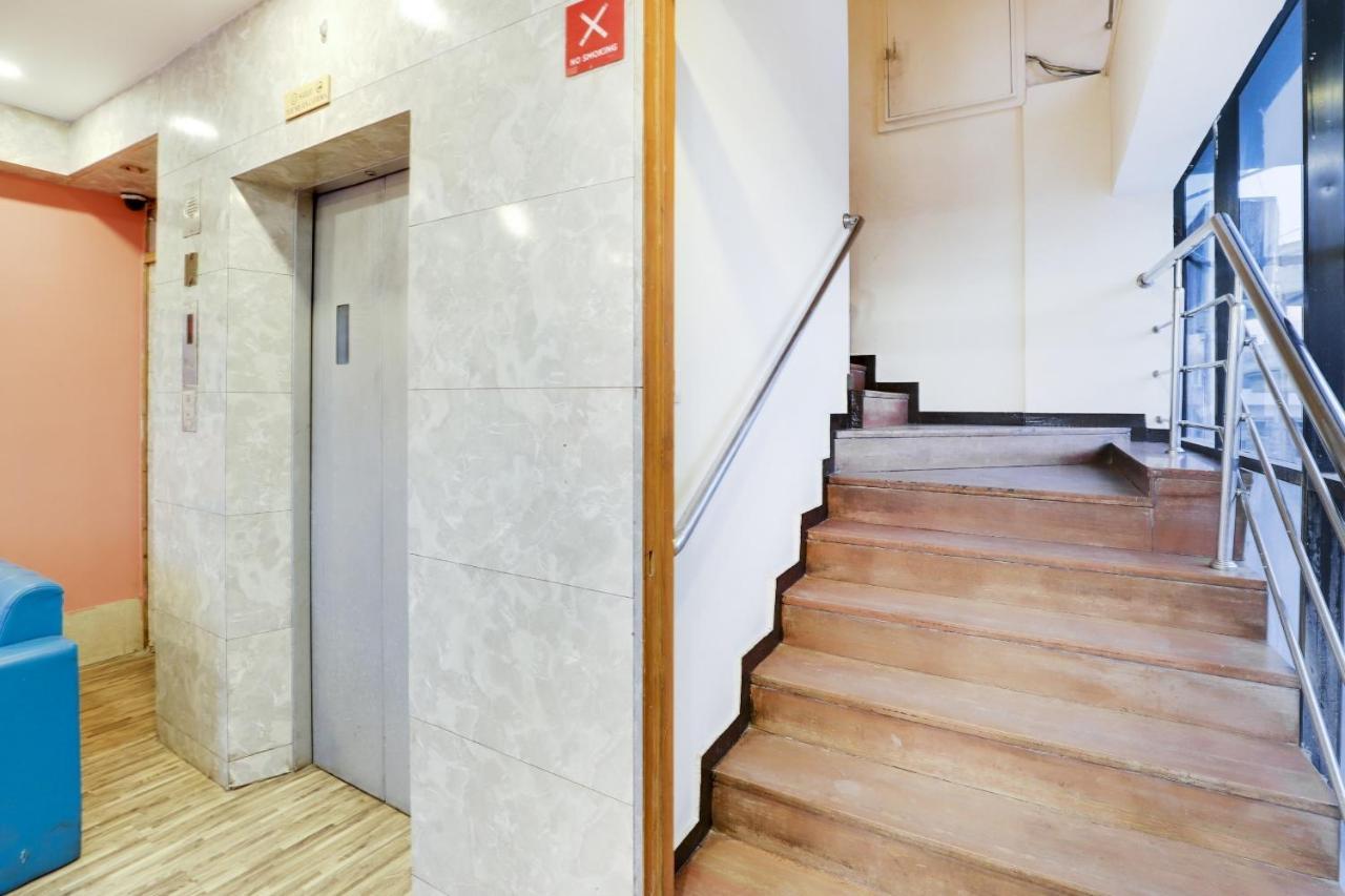 Oyo Hotel Dash Vadodara Eksteriør bilde