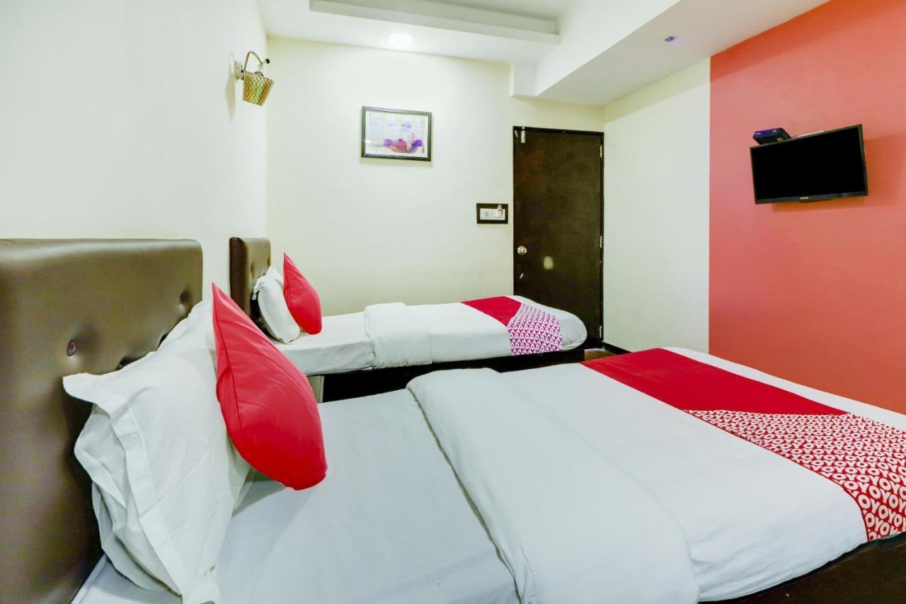 Oyo Hotel Dash Vadodara Eksteriør bilde