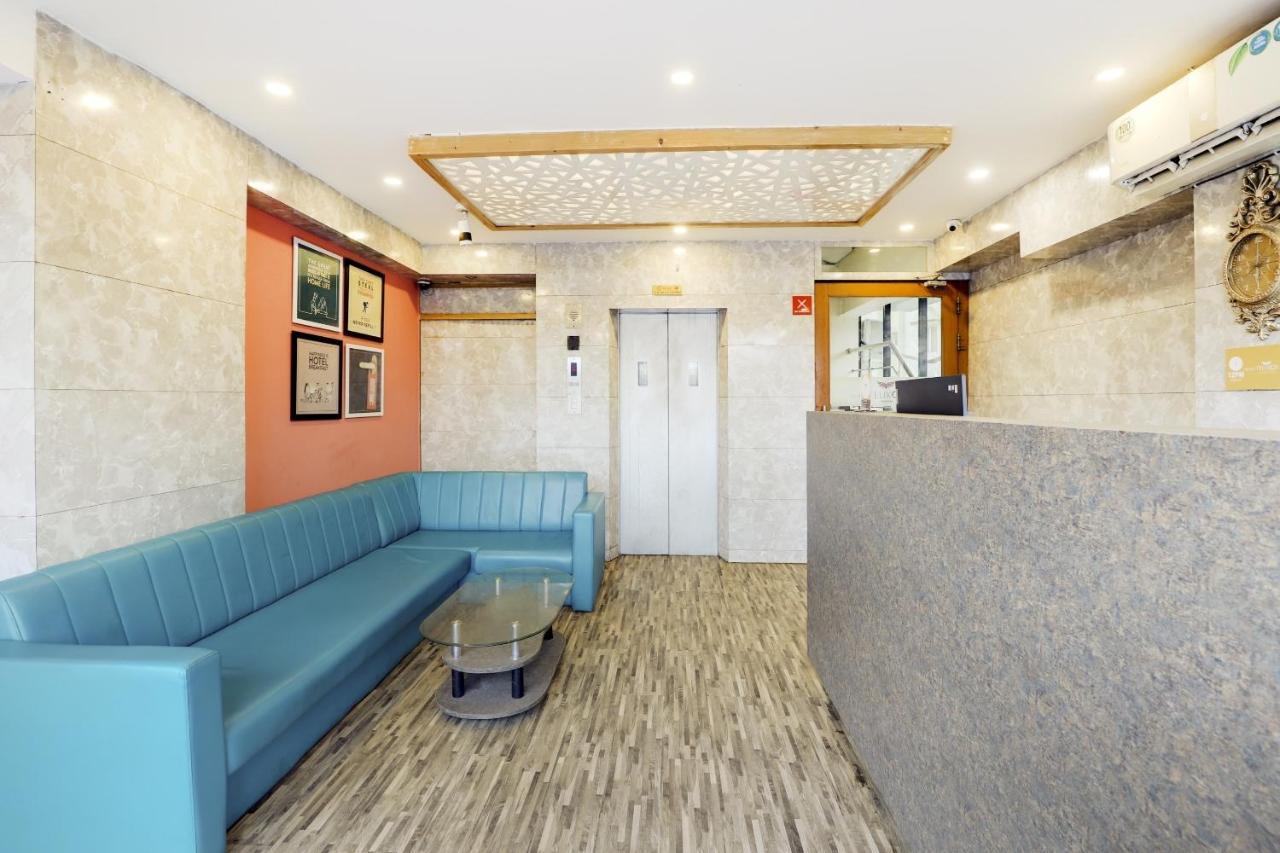 Oyo Hotel Dash Vadodara Eksteriør bilde