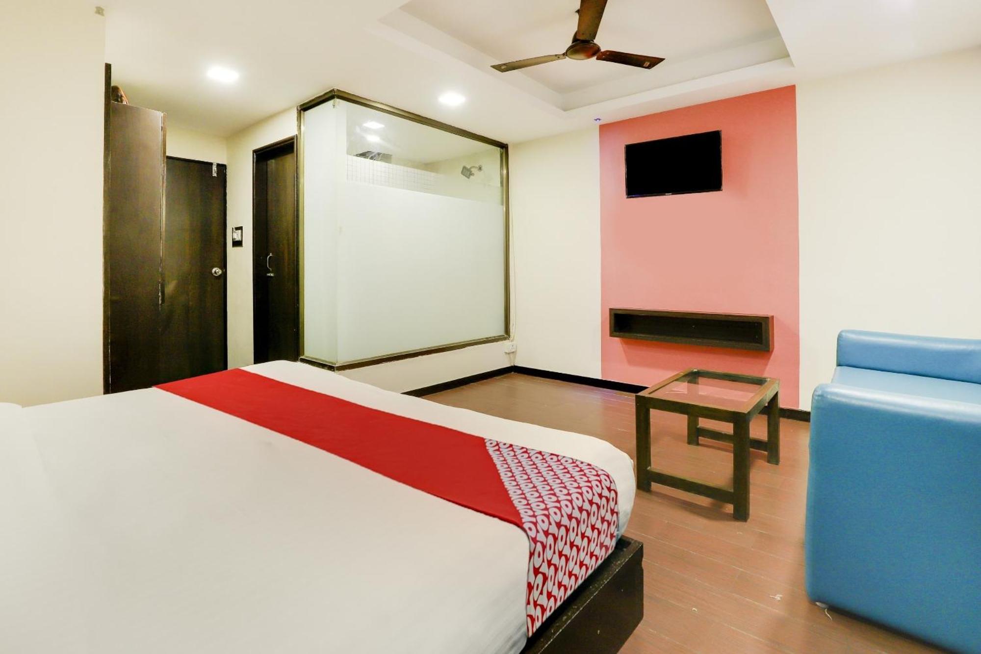 Oyo Hotel Dash Vadodara Eksteriør bilde